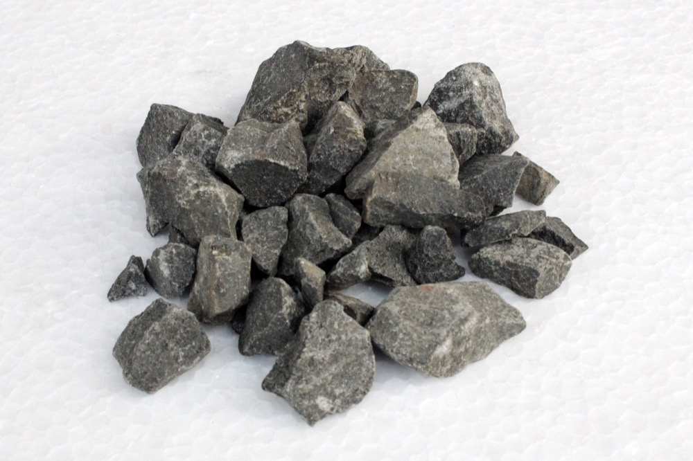 Representative 20 mm angular crushed stone, approximately three-quarter-inch size